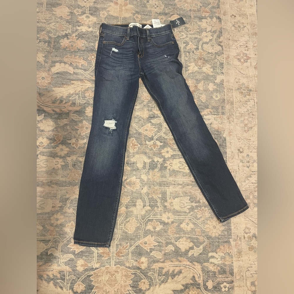 NWT Abercrombie Kids skinny jeans for girls, size 11/12